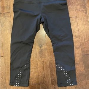 Lululemon size 10 crops